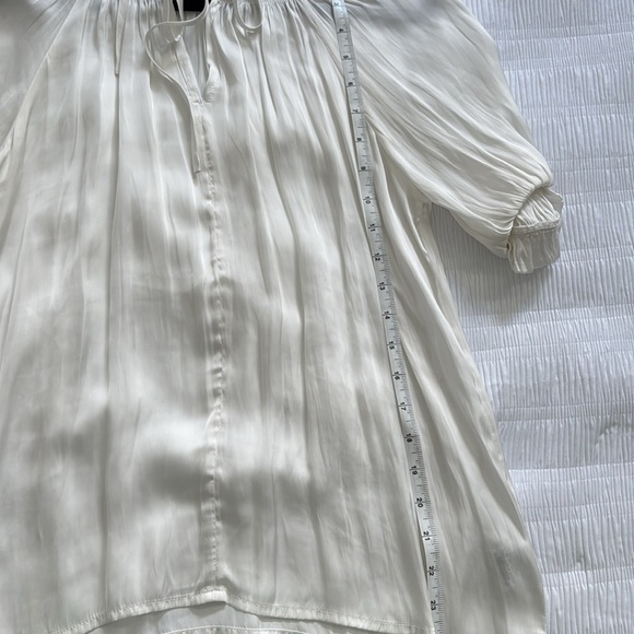 ❤️Collective Concepts Cream Puff Sleeve Blouse with Smocked Bib Collar - Picture 7 of 7